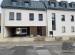 Appartement Location à Nospelt - 1 200 € Nouvel appartement en première location d'une surface de 78,96 m2 situé au 1er étage d'une nouvelle résidence se composant comme suit: Hall d'entrée avec vidéophone, vestiaire, WC séparé, living avec cuisine équipée ouverte ( plaque de cuisson induction, congélateur avec trois tiroirs, frigo, lave-vaisselle) , débarras avec raccordement pour machine à laver/sèche-linge, balcon à l'arrière de l'immeuble, 1 garage fermé avec porte automatique ( 1 voiture / cave ou bien 2 petites voitures), 1 emplacement extérieur, local de poubelle, local pour vélos, ascenseur), raffstores électriques, fibre optique.
Les animaux domestiques ne sont pas permis dans cet appartement. L'appartement est prévu pour un couple sans enfant ou bien une personne seule.
Disponible de suite
Ref agence :103376