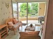 Appartement Vente 2 chambres à Cosnes-et-Romain - 218 000 € Lumineux et spacieux cet appartement en rez-de-chaussée de 92m² se compose de la manière suivante : Hall d'entrée, avec placards, 2 chambres, WC séparé, salle de bain, cuisine équipée ouverte sur solarium avec accès terrasse, salon/ salle à manger avec accès terrasse.
Chauffage électrique, terrasse plein sud, garage fermé 3 voitures, petite copropriété de 4 logements en très bon état et très bien entretenu.
A noter 4/5 marches pour accéder à l'appartement.
Idéal première acquisition ou investisseur.