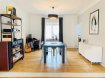 Duplex Vente 2 chambres à Luxembourg-Bonnevoie - 775 000 € New keys vous propose ce beau duplex à vendre idéalement situé au cœur du quartier résidentiel de Bonnevoie, proche de toutes commodités (bus, commerces, crèches) avec un accès direct vers le centre-ville, la gare et le Ban de Gasperich. Situé au deuxième et dernier étage d'une petite copropriété dans une impasse très calme, l'appartement de 103 m2 (hors balcon) est entièrement rénové et se compose comme suit :
Au premier niveau (espace jour):
- Un salonûséjour traversant et lumineux avec accès balcon, parquet massif d'époque (33m2) ; - Une cuisine entièrement équipée attenante au salon rénovée en 2014 (10m2) ; - Un WC ; - Une buanderie.
Au second niveau (espace nuit) :
- Une salle d'eau rénovée en 2015 (10m2) ; - Deux chambres de 19 et 13m2 avec des espaces de rangement. L'appartement comporte également un balcon, une cave individuelle et un jardin.
Ref agence :5003300