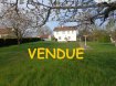 Maison Vente 3 chambres à Dalstein - 270 400 € Maison FERANGE 136 m2 / 18 ares. A FERANGE, maison individuelle sur un terrain de plus de 18 ares.Au RDC: une entrée desservant une chambre / bureau de 19 m², une cuisine d'été de 18 m², une buanderie de 9 m², un WC + douche et un garage.Au 1er étage: une cuisine équipée de 12 m², un salon / séjour de 30 m² , deux grandes chambres et une salle de bains.Combles sur dalle de 90 m², cave sur sol naturel de 15 m², garage extérieur , grand jardin avec terrasse et verger.Façade refaite en 2019,chaudière fioul et ECS électrique.IMMO DM: 03.82.57.31.87