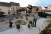 Maison Vente 4 chambres à Schieren - 1 090 000 € FIS Immo est fière de vous présenter une maison jumelée de haut standing, d'une très haute finition, construction très récente, située dans un quartier calme et agréable de Schieren.
Pour tout renseignement veuillez nous contacter au +352 621 278 925.