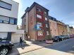 Appartement Vente 2 chambres à Esch-sur-Alzette - 360 000 € -- FR --
!!!!! VENDU !!!!
L'agence ImmoAssur vous propose un appartement lumineux au 1er étage une surface d'environs /- 75 m2, dans petite résidence de 4 unités.
Il se compose comme suit:
- Hall d'entrée, living, cuisine indépendante, 2 chambres à coucher, salle de douche avec lavabo et WC, deux caves privative, buanderie commune, terrasse commune , ainsi qu'un garage box fermé, cour.
- Chaudière individuelle
- Travaux à prévoir
Se situe près du centre-ville, proches des commerces, écoles et du réseaux autoroutier.
Nous sommes aussi disponibles pour les visites le samedi.
Selon la disponibilité des propriétaires.
Nous recherchons en permanence pour la vente et pour la location,
des appartements, maisons, terrains à bâtir etc pour notre clientèle déjà existante.
Achat éventuel par notre société.
N'hésitez pas à nous contacter si vous avez un bien pour la vente ou la location.
Estimations gratuites.
Pour l'obtention de votre crédit, notre relation avec nos partenaires financiers (banques luxembourgeoise) vous permettront d'avoir les meilleurs conditions, inclus dans nos services gratuits.
Prix: 360.000' les honoraires de l'agence seront à la charge du vendeur
Ref agence :881557