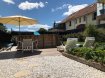 Appartement Vente 4 chambres à Thionville-Guentrange - 475 000 € Corps de ferme de 1929 entièrement réhabilité en 2016 :
Appartement de standing en triplex type F7 de 146.5 m² (170m² au sol) comprenant une entrée avec placard, wc, cuisine équipée moderne avec ilot ouverte sur séjour salle à manger avec accès terrasse et jardin (170m²), bureau et chambre parentale avec dressing et salle d'eau.
A l'étage une grande mezzanine povuant servir de bureau, salle de jeux, deux chambres, salle de bains (Douche et baignoire) et WC .
Chauffage Gaz individuel, double vitrage PVC, volets électriques ...