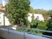 Appartement Vente 2 chambres à Hettange-Grande - 222 000 € App Hettange Grande 4 pièce(s) 83.75 m2. Cet appartement de 84 m², situé 53 rue du général de Gaulle à HETTANGE GRANDE se compose de la façon suivante:Une entrée et dégagement desservant 2 chambres de 11,18 et 11,42 m², une salle de douche avec fenêtre, un WC individuel, une cuisine équipée et un grand séjour de plus de 33 m² donnant accès à un balcon de plus de 9 m².Le bien est complété par un grand garage (voiture + moto + rangements)IMMO DM: 03.82.57.31.87Copropriété de 18 lots (Pas de procédure en cours).Charges annuelles : 1200.00 euros.