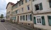 Appartement Vente 3 chambres à Nilvange - 79 900 € Appartement Nilvange 5 pièce(s) 90 m2 3 chambres. Jackced et ses frais d'agence à seulement 2000€ présente:Dans une entrée de 3 appartementsAu 1er étage sans ascenseur:Vaste F5 traversant d'environ 90m² habitables offrant: Partie jour: Hall d'entrée, cuisine équipée independante(15m²), salon-séjour double avec insert (30m²).partie nuit :3 chambres (11,12 et 13m²), salle d'eau avec wc.Chauffage central au gaz (chaudière très récente), Dv pvc avec volet roulant.copro de 48 appartements.Charge mensuelle : 90€fa inclus 2000€ charge acquéreurMr Antonoff: 06-52-83-85-07 dont 2.57 % honoraires TTC à la charge de l'acquéreur.Copropriété de 64 lots (Pas de procédure en cours).Charges annuelles : 900.00 euros.