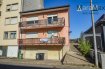 Appartement Vente 3 chambres à Lamadelaine - 430 000 € L'agence immobilière MaraMax s.àr.l vous propose ce spacieux appartement (partiellement à rénover) au 1er étage d’une résidence à seulement 2 unités, située à Lamadelaine.
L'appartement a une surface de +/- 98.31 m2 et se compose comme suit:
- spacieux hall d'entrée,
- living/salle à manger avec cheminée,
- cuisine,
- débarras avec possibilité d'aménager un WC séparé,
- 3 chambres à coucher,
- salle de douche avec baignoire, WC, lavabo et ventilation.
A ceci s'ajoute:
- grand grenier avec possibilité d'aménager une 4ème chambre à coucher avec salle de douche (26.33 m2),
- garage fermé pour une voiture avec raccordements pour l'eau et l'électricité,
- grande cave avec accès jardin,
- chaudière individuelle de l'année 2015.
Pour plus d'informations par rapport à ce spacieux appartement, n'hésitez pas à nous contacter.