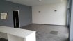 Local commercial Vente à Yutz - 85 000 € YUTZ-centre ville, Beau LOCAL commercial à usage de bureaux ou de surface de vente, en R.CH avec deux belles vitrines, 60 m2 un grand hall d'accueil open space, un bureau fermé, sanitaires adaptés handicapés, au sous-sol 100 m2 de cave pouvant servir de dépôt ou réserve, chauffage individuel électrique
Agence KLAA 8 rue Girardet NANCY 03 83 97 01 79 ou 06 80 44 77 95