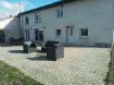 MAISON 5 CHAMBRES.  IDEALEMENT SITUEE au calme, sur la commune de VARIZE VAUDONCOURT, à proximité de l'autoroute A4, maison proposant une grande entrée, un WC avec lave-mains, une chambre, une pièce de vie avec belle cuisine équipée ouverte donnant sur une très grande terrasse pavée et un  jardin agrémenté de quelques arbres fruitiers et d'une piscine bois semi-enterrée, un cellier, un grand garage 2 voitures++ avec porte motorisée, un atelier avec accès terrasse et vaste grenier sur dalle offrant de belles possibilités d'aménagement complémentaire.
 A l'étage : quatre belles chambres , un dressing, une salle de bains (baignoire et douche) avec WC.
 Chauffage fuel, menuiseries PVC double vitrage récentes, toiture de 2019.
 Le plus : Le terrain à l'arrière est constructible et chacun pourra, à loisir, décider de conserver ce grand espace de sérénnité, faire construire ou vendre cette parcelle.
 PRIX : 336 000 EUR
 AGENCE VENNER REMILLY 0387636009