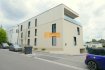 Appartement Location 2 chambres à Luxembourg-Kirchberg - 2 150 € Loué!Bel appartement de 90m2 situé au 1étage d'une résidence moderne dans une rue calme du quartier de Luxembourg-Kirchberg.L'appartement dispose de :Hall d'entrée avec une armoire encastrée, grand living/salle à manger avec accès à au balcon, belle cuisine équipée ouverte, 2 chambres à coucher dont une dispose d'une armoire encastrée et accès au balcon, 1 salle de douche avec double lavabo, 1 WC séparé, 1 débarras avec possibilité de mettre la machine à laver, cave et 2 emplacements intérieur.L'appartement est aussi climatisé.A voir.La rue des Maraichers est une rue calme à proximité des instituts européennes, supermarché, tram, arrêts de bus, cinéma, restaurants'..etcRef agence :153