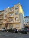 Appartement Vente 2 chambres à Thionville-Centre Ville - 250 000 € THIONVILLE Rue Lazare Hoche: Proche centre-ville, gare, commerces, écoles.
Appartement T4 de 96.74m2 rénové au deuxième étage d'un immeuble de caractère.
Ce bien est composé d'une entrée, un salon, une salle à manger avec accès balcon, une cuisine équipée, buanderie, deux chambres, une salle d'eau avec douche et WC, et une cave.
Parquets chêne massif, chauffage individuel au gaz (chaudière neuve), double vitrage.
CLASSE ENERGIE : D
Montant estimé des dépenses annuelles d'énergie pour un usage standard :
entre 1110€ et 1530 € par an.
PRIX : 250 000 EUROS HONORAIRES INCLUS.
Nombre de lots principaux : .5
Montant moyen annuel de la quote-part de charges courantes : 1200€.
Le syndicat des copropriétaires ne fait pas l'objet d'une procédure.