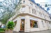 Fonds de Commerce Vente à Differdange - 55 000 € L'agence immobilière MaraMax s.àr.l vous propose en vente ce fonds de commerce, située en plein cœur de Differdange dans une zone piétonne, 150m de la place du marché.
Le magasin a une surface commerciale de +/- 102 m2 et se compose comme suit:
- magasin de +/- 51.89 m2,
- atelier séparé de +/- 20.95 m2,
- bureau de +/- 5.99 m2,
- deux cabines +/- 8.02 m2,
- WC séparé de +/- 1.47 m2,
- stockage +/- 8.10 m2.
Les bilans sont à disposition sur demande sérieuse!
Pour le fonds de commerce : 55.000.-€
Loyer du commerce : 900.-€ + 100.-€ de charges
Disponibilité : de suite
Veuillez contacter Madame Mara Hertert (+352 621 490 656 ) ou par email mara.hertert@maramax.lu pour obtenir plus d'informations pour prendre rendez-vous pour une visite.