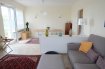 Appartement Location 2 chambres à Luxembourg-Rollingergrund - 1 950 € Luxembourg-BELAIR, 44 bd Napoléon, très lumineux appartement de 90 m2 au deuxième étage avec ascenseur et comprenant : hall d'entrée, WC séparé, living lumineux avec balcon orientée plein sud, une salle de bains avec baignoire et douche, cuisine équipée séparée, deux chambres à coucher avec parquet au sol, une cave, grand garage fermé pour 2 voitures plus 1 emplacement parking devant garage. Possibilité d'acheter 2 placards (pas sur photos). Libre le 1er Aout 2025, Contrat de bail de deux ans minimum, Frais d'agence : un mois de loyer + TVA 50% à charge du locataire, 50% à charge du bailleur. Contact et visites : Arianna GHITTINO, téléphone : 691 205 573, email : arianna@parkageence.lu