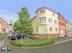 Chambre Meublée en Colocation
Disponible immédiatement, cette chambre confortable et entièrement équipée vous attend dans un immeuble rénové situé en plein coeur de Schifflange.
Caractéristiques du logement :
Chambre privative avec :
Lit double
Bureau
Penderie
Réfrigérateur personnel
Espaces communs :
Grand hall d'entrée
Cuisine moderne entièrement équipée
2 salles de douche
3 WC
Buanderie avec 2 machines à laver et 1 sèche-linge
Emplacement idéal :
À deux pas de la gare de Schifflange
Arrêt de bus devant l'immeuble
Proche de toutes commodités : commerces, banques, piscine, etc.
Inclus dans le loyer :
Eau, électricité, chauffage
Internet haut débit
Gestion des déchets
Nettoyage régulier des parties communes
Sécurité :
Détecteurs de fumée
Extincteurs
Trappe de désenfumage
Un cadre de vie pratique, sécurisé et agréable, parfait pour une colocation sereine.

Caution: 2 mois de loyer 
Charges mensuelles : 100€
Le frais d'agence sont pris en charge à raison de 50 % par le locataire et 50% par le propriétaire.
