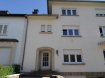 Maison mitoyenne Location 4 chambres à Luxembourg-Gasperich - 3 500 € EXCLUSIVITÉ LUXPROIMMO LOUÉE LOUÉE LOUÉE
Belle maison mitoyenne à louer idéalement située à Gasperich et disposée comme suit:
RDC: Hall d'entrée, wc séparé, salon/salle à manger et cuisine équipée avec accès à la terrasse et au jardin situés à l'arrière.
1er ÉTAGE: Palier, 3 chambres à coucher et salle de bains.
2e ÉTAGE: Palier, 1-2 chambres à coucher, wc séparé, surface de stockage ou salle de jeux et grenier.
Sous-sol: Caves de rangement, atelier, buanderie, local chaufferie et garage avec porte motorisée pour 1-2 voitures.
EXTÉRIEUR: Terrasse et beau jardin bien entretenu.
Excellente situation, quartier prisé et recherché de la Ville de Luxembourg, proche de toutes commodités. Rue calme et sans issue.