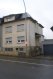 Maison jumelée Vente 3 chambres à Kayl - 765 000 € LUXPROIMMO vous propose à la vente cette belle maison d'une surface habitable de 146m² pour une surface totale de 240m². Vue dégagée et jardin orienté plein Sud.
Idéalement située proches de toutes commodités et agencée comme suit:
Sous-sol: Caves de rangement et stockage, buanderie/chaufferie, wc séparé et garage pour 1 voiture;
Rez-de-chaussée: Hall d’accueil, cuisine indépendante, salle à manger (16m²) et spacieux living (30m²);
1er étage: Palier, salle de bains et 3 chambres à coucher (11m²; 16m² et 18m²;
Combles: Grande surface mansardée de 45m² avec chape lisse au sol et poutres apparentes.
- Beau parquet au sol;
- Fenêtres PVC double vitrage;
- Chaudière à condensation alimentée au gaz
Travaux de rénovations à prévoir