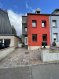 Maison Vente 4 chambres à Oberkorn - 869 000 € REAL G IMMO vous propose en vente cette charmante maison libre des 3 côtés, sise à Oberkorn dans une rue calme et proche de toutes commodités.Ce bien entièrement rénové en 2014, vous offre une belle surface habitable de +/- 166 m² qui se répartie comme suit : RDCH : Hall d'entrée, wc séparé, cuisine équipée, living/salle à manger.1er étage : une chambre à coucher et une grande salle de bain.2ième étage : un palier pouvant servir de bureau et 2 chambres à coucher.Au sous-sol se trouve un espace avec un bar, cave/buanderie et un wc séparé.A ce bien s'ajoute : Un duplex avec entrée individuelle comprenant un hall d'entrée, une salle de douche et à l'étage une cuisine équipée, salon et 1 chambre à coucher.Extérieur : une belle terrasse de +/- 30 m² et jardin/potager.Ainsi que 2 emplacements extérieurs. Pour plus de renseignements ou une visite (visites également possibles le samedi sur rdv), veuillez contacter le 28.66.39.1.Les prix s'entendent frais d'agence de 3 % TVA 17 % inclus.Les visites ont repris, et nous sommes heureux de pouvoir à nouveau vous revoir ! Notre équipe sera équipée de gants et de masques afin de vous recevoir ou vous faire visiter nos biens en toute sécurité.