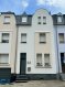 SOLEUVRE: Maison jumelé complétement  rénovée, très bien située; à proximité des écoles, petits commerces, arrêt de bus, à proximité du la collectrice du sud, de l'autoroute ainsi qu'a  minutes du site Belval. 

avec 140m2,  dont 110m2 habitables , elle se compose comme suit : 
- RDCH : cuisine équipée ouverte sur le salon, - terrasse et jardin.
- 1er. Et. deux chambres à coucher, une salle de douche
- 2ème. deux chambres à coucher , une salle de douche. 

Cette maison idéal pour une famille, elle est disponible de suite.
Loyer: 2600€ 
Les frais de consommation mensuelles sont à charge du locataire, 
Caution : 5200€ 
Frais d'agence: 1 mois de loyer à 50% pour le propriétaire et 50% pour le locataire.

Les frais d'agence sont inclus dans le prix de vente et à charge du vendeur.
Pour toute visite ou information complémentaire, contactez-nous au 26 53 41, ou Mme Veigas au 621 505 621 / cristina.veigas@cl-immo.lu