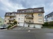 Appartement Vente 1 chambre à Dudelange - 479 000 € Real G Immo vous présente en exclusivité ce charmant appartement situé dans une rue calme de Dudelange.Ce bien de +/- de 52m2 se compose comme suit :un Hall d'entrée,une salle de douche,une chambre à coucher,une cuisine indépendante,un living/salle à manger donnant accès à un balcon.À ce bien s'ajoute une cave privative, une buanderie commune ainsi qu'un garage box.!!! Informations complémentaires !!!Année de construction: 1992Double vitrageChaudière: 2012Pour plus de renseignements ou une visite (visites également possibles le samedi sur rdv), veuillez contacter le 28.66.39.1.Les prix s'entendent frais d'agence de 3 % TVA 17 % inclus.