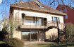 Maison individuelle Location 4 chambres à Luxembourg-Limpertsberg - 3 900 € Sigelux Real Estate vous propose à la location cette magnifique maison, libre des 4 côtés, dans le quartier très prisé du Limpertsberg.
Elle se situe au L-1716 Luxembourg , rue Joseph Hansen.
Surface habitable de +/- 280m2
Elle se compose comme suit :
Au rez de chaussée
- hall d’entrée 28m2
- living de 65m2 avec cheminée
- 2 chambres de 21.50m2 et 21m2
- Cuisine toute équipée et indépendante de 14m2
- salle d’eau de 10m2 avec baignoire
- toilette séparée
- terrasse et accès jardin
Au 1er étage
- 2 chambres de 30m2, et 38m2
- salle de douche de 11m2
- 1 débarras de 6m2
Au sous-sol
- 1 grande chambre de 65m2
- 1 toilette séparée
- 1 garage pour 2 voitures, de 60m
- emplacements extérieurs
- buanderie
- une cave de 14m2
- la chaufferie
- au second sous sol
- salle technique
- cave à vin
- les sols sont en parquet, tapis plein et carrelage.
- système d’alarme
- fenêtres double vitrage et volets électriques
Le jardin et la terrasse sont exposés plein sud et vous offre une vue complétement dégagée sur la ville.
DISPONIBILITE A CONVENIR
Loyer : 3900 euros
Garantie bancaire :3 mois
Pour plus de renseignement ou un Rendez-Vous pour visiter, contactez :
SIGELUX 46 71 31 ou info@sigelux.lu