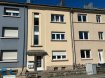 Nous vous proposons en exclusivité un bel appartement idéalement situé à proximité de l'hôpital et de la Place Benelux.
L'appartement, très bien agencé et particulièrement lumineux, est en excellent état. Il se compose d'une spacieuse cuisine équipée (neuve), d'un salon, d'une chambre à coucher ainsi que d'une salle de douche.
Ce bien dispose également d'une cave, d'une buanderie et d'un jardin privatif. Vous bénéficierez d'une vue dégagée ainsi que d'une grande facilité de stationnement à proximité.
Points forts :
?	Petite résidence calme
?	Appartement entièrement rénové
?	Nouvelle chaudière individuelle
?	Double vitrage
?	Quartier résidentiel
Pour toute demande de visite ou informations complémentaires, n'hésitez pas à nous contacter au 265341 ou directement notre agent Mme VAZ au 621 283 844 ou par mail au
 lisa.vaz@cl-immo.lu

Les frais d'agence sont inclus dans le prix de vente et sont à charge du vendeur.