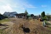 Corps de ferme Vente 2 chambres à Mettlach-Faha - 599 000 € *** RALPH MEYER: +352 621 613 176 ***
PREIS : 599.000 €
immohub ihr Immobilienpartner in Faha (Saarland), 12 km von Remich (LU), bietet Ihnen dieses Bauernanwesen auf einem Grundstück von +/-67,84 ares zum Verkauf an.
Wichtiges zu diesem Objekt:
-Genehmigte Tierhaltung
-Scheune
-Stallungen und weiteren Nebengebäude
-Ideal für Pferdehaltung — offene Stallung, Paddock, Wiesen.
Bauernhof/haus —599.000 €
Grundstück 67,84 ares
Wohnfläche: 136 m2
Ausbaubare Wohnfläche —aktuell Scheune : 235,45 m2
Dachsanierung — 2018
Erdgeschoss
-Eingangsbereich 6,58 m2
-Badezimmer 5,00 m2
-Wohnzimmer I + II 32m2
-Küche 9,50 m2
-Technikraum 5,20 m2
1.OG
-Flur 17,51 m2
-Wohnzimmer 18,48 m2
-Küche 16,28 m2
-Schlafzimmer 15,00 m2
-Musikraum 11,32 m2
Fazit:
Dieses Objekt bietet neben der genehmigten Tierhaltung sehr viel Potenzial und Um,Aus-baumöglichkeiten. Grenznähe Luxemburg und Perl.