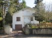 Maison Vente 2 chambres à Moutiers - 119 000 € Dans un havre de verdure, maison individuelle comprenant au rez de chaussée un hall d'entrée, cuisine, salon-séjour, salle d'eau, wc séparé, deux chambres, combles aménageables sur dalle, sous-sol complet, garage le tout sur un terrain clos de 10,32 ares. Honoraires compris : 6 % AGENCE AGORA BRIEY : 03 82 20 25 26
