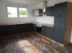 Appartement Location 2 chambres à Sarreguemines - 950 € c.c. Programme neuf sur Remelfing :97 m2. Situation idéale pour ce programme neuf à 5 minutes de Sarreguemines au rez de chaussée.De très grande qualité, intérieur contemporain, lumineux, avec garage et espace vert, ce bien ne pourra que vous séduire avec sa grande pièce de vie, sa cuisine neuve ouverte sur le salon séjour avec accès terrasse par une baie vitrée. Prêt à poser vos meubles, en effet, carrelage au sol chauffant, murs blancs, salle d'eau équipée tout comme la cuisine sont inclus...Pour plus de renseignements contactez nous au 03 72 64 01 02Loyer 920€ HC + 30€ (TEOM+ entretien chaudière)Copropriété de 3 lots (Pas de procédure en cours).