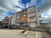 Appartement Location 1 chambre à Bereldange - 1 500 € Bel appartement de 70 m2 situé au 1er étage d'une résidence bien entretenue dans un quartier calme de Bereldange.L'appartement dispose de:Hall d'entrée avec différents meubles de rangement, grand living/salle à manger, cuisine équipée, 1 chambre à coucher, 1 salle de bain, 1 WC séparé, un débarras, une cave et un emplacement intérieur.Idéalement situé à quelques minutes de la Ville de Luxembourg.
