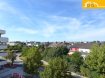 Location - Appartement à Strassen prix : 1 800 € Première occupation.
Très bel appartement lumineux de +- 80 m2 utilisable, situé au 3ème et dernier étage avec ascenseur dans la nouvelle résidence LES THERMES de 2020 à Strassen.
Ce bien se compose de :
- 1 belle chambre à coucher de 13.50 m2
- 1 spacieux living de 23.50 m2
- 1 grande cuisine équipée ouverte avec accès à la terrasse de 13.50 m2
- 1 hall d’entrée avec armoire encastré, débarras ou buanderie privée
- 1 salle de bains avec baignoire
- 1 WC séparé
- 1 cave privative
- 1 buanderie commune et 1 local commun pour vélos, poussettes…
- 1 grand emplacement intérieur privé
- Fenêtres en triple vitrages avec stores électriques
- Libre 15.08.2020
A proximité directe de Luxembourg Ville, proche des transports publics et commerces.
N'attendez plus, contactez-nous par:
EMAIL: info@gng.lu
TEL: 661 123 002
TEL: 621 366 377
Découvrez toutes nos offres sur www.gng.lu