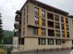 Appartement Location 1 chambre à Luxembourg-Muhlenbach - 1 400 € A louer à Luxembourg-Muhlenbach, un appartement non-meublé au 1er étage dans une résidence avec ascenseur comprenant, un hall d'entrée, un grand séjour, une cuisine ouverte, un balcon, une chambre, une salle de douche, une cave, une buanderie commune et un emplacement intérieur.
Disponibilité à convenir.
Caution 3100 Eur.