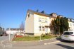 Maison jumelée Vente 4 chambres à Differdange - 975 000 € L'Agence immobilière Christine SIMON, vous invite à découvrir en exclusivité cette belle maison jumelée implantée sur un terrain de 2,50 ares dans la Cité Pierre Neiertz à Differdange au calme, la maison a été entièrement rénovée.
La maison date des années 1961-1962.
Passport énergétique H-H.
Elle dispose d'une surface utile d'env. 200 m2 et d'une surface habitable d'env. 130 m2.
Elle se compose comme suit:
Rez-de-chaussée:
Hall d'entrée d'env. 6 m2, toilette séparée,
Double séjour d'env. 32,10 m2 et une cuisine équipée indépendante donnant sur la terrasse de 21,23 m2 et son jardin entièrement clôturé orientation ensoleillée.
1er étage:
Hall de nuit, 1 chambre étudiante aménagé d'une kitchenette d'env. 15 m2. Salle de bain d'env. 8,60 m2.
Chambre parentale d'env. 16,30 m2 attenante à la salle de douche d'env. 3,60 m2.
Combles aménagé:
2 chambres à coucher étudiantes d'env.( 19 m2, 17,20 m2).
La préparation de toutes les tuyauteries sont déjà présents pour une salle de douche d'env. 5,80 m2
Sous-Sol:
Hall de passage d'env. 9 m2, cave 1 d'env. 8,50 m2, une buanderie avec une douche et un wc d'env. 8,50 m2, chaufferie et cave d'env. 17,30 m2. Un garage box fermé d'env. 21,23 m2 avec son emplacement extérieur devant. A gauche de la maison, possibilité de faire deux emplacements extérieurs, l'autorisation est déjà accordée.
Passport énergétique: F-H
Actuellement 2 chambres sont loués à des étudiants.
DISPONIBILITE : 1 Septembre 2022.
Techniques - Rénovations:
Fenêtres doubles vitrage pvc 03/2001, volets manuel, Chauffage au gaz à condensation de l'année 2005, électricité 2021, parquet massif au salon.
La maison se situe à quelques minutes de toutes commodités comme, autoroutes, commerces, plusieurs écoles, piscine, médecins, etc...
Si maintenant vous avez le coup de coeur, n'hésitez pas et contactez nous pour de plus amples renseignements ou une visite , contactez l'agence immobilière Christine SIMON Tel: 621 77 88 30 tel: 26 53 00 30 1 ou par info@christinesimon.lu
Nous sommes en permanence à la recherche des biens pour nos clients solvables, actuellement nous sommes à la recherche de locations pour nos clients, donc si vous désirez vendre ou louer appelez l'agence immobilière Christine SIMON.
La commission de vente de 3% TVA est à charge du vendeur.