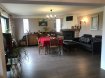 Maison Vente 3 chambres à Roedgen - 1 149 000 € Maison libre des 4 côtés, située à Roedgen, comprenant 3 chambres à coucher, ainsi que 3 salles de douche, cuisine, et séjour donnant accès à une terrasse sur l'arrière de la maison, exposée sud. Jardin sans vis à vis, avec maisonnette de jardin.
Garage fermé pour une voiture.
La commission d'agence s'élève à 3 % du prix de vente + TVA 17 % à charge du vendeur.