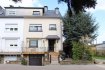Maison Vente 4 chambres à Belvaux - 580 000 € Immomod S.A. vous propose une belle maison à Belvaux/Sanem libre de 3 côtés sur un terrain de 4,50 ares.
La maison se compose de 4 ch. à c., grand living avec une cuisine séparé (possibilité de faire ouverte), un garage, un balcon et une terrasse couverte à l'arrière.
Plusieurs travaux de rafraîchissement à prévoir.
La maison se trouve au milieu de toutes les commodités (Gare, école, crèche et Belval Plaza).
N'hésitez pas à nous contacter pour d'autres renseignement ou visite au 691 92 54 85 ou 27 99 09 53.