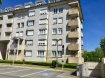 Appartement Vente 1 chambre à Esch-sur-Alzette - 329 000 € Très bel appartement rénové, très lumineux au rdch avec ascenseur et emplacement intérieur, comprenant:
- hall d’entrée avec parlophone et placards de rangement
- 1 chàc
- 1 living-sàm avec accès sur balcon
- 1 sddouche avec lavabo meublé et WC
- 1 cuisine équipée séparée avec coin repas
au sous-sol: cave privée et emplacement privé
L’appartement a du double vitrage, internet luxfibre installée, et se trouve dans un état impeccable.
Une nouvelle chaudière à gaz vient d’être installée dans le bâtiment.
Situation très calme près du Lycée Technique de Lallange.
LIBRE DE SUITE
Absolument à voir.