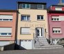 Maison Vente 4 chambres à Belvaux - 770 000 € À deux pas Belval Plaza! Charmante maison composée d'une cuisine équipée séparé donnant sur le balcon/terrasse, un double séjour, 4 chambres dont une avec loggia,1 bureau (dressing) avec balcon, débarras, 1 WC séparé, 1 salle de douches.Sous-sol terrasse/jardin, 2 caves,buanderie et garage 2 voitures. Cette maison se situe dans une rue tranquille et sans issue et à quelques minutes à pied des commerces, banques, restaurants et des écoles.Pour toutes questions ou demandes d'informations, n'hésitez pas à nous contacter, nous serons toujours à votre service.Agence ELSA'HOME à votre écoute pour la concrétisation de vos projets en toute confiance.