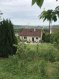 Maison Vente 3 chambres à Pont-à-Mousson - 180 000 € Maison pavillonaire avec vue sur le bassin mussipontain . Maison individuelle de 104m2 construite en 1998 sur les hauteurs de Pont-à-mousson, comprenant : Une entrée, 3 chambres, un séjour, une cuisine équipée avec accès terrasse et jardin, salle de bain ainsi qu'un garage 2 véhicules. Situation intéressante ( proche des axes autoroutiers, et à proximités des hyper marchés)
