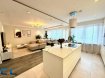 Superbe appartement rénové de 88 m² à Esch-sur-Alzette.;

Idéalement situé à Esch-sur-Alzette, juste en face de la gare et à proximité immédiate de toutes commodités (commerces, écoles, transports, restaurants), ce magnifique appartement traversant de 88 m² saura vous séduire par sa luminosité, ses volumes généreux et sa rénovation soignée.

Situé au 5? étage d'une résidence bien entretenue avec ascenseur, il offre une distribution harmonieuse et fonctionnelle :

- Un espace de vie convivial et lumineux, 
- Grand hall d'entrée accueillant
- Spacieuse pièce de vie comprenant un salon ouvert sur la salle à manger
- Cuisine moderne entièrement équipée
(L'espace de vie donne sur l'avant de l'immeuble)

- Deux belles chambres à coucher situées à l'arrière du bâtiment
- Salle de douche contemporaine
- WC séparé
- Débarras pratique pour le rangement

 Les atouts supplémentaires :

- Garage fermé privatif
- Cave privative
- Accès à un grenier commun
- (nouvelle installation chaudière)

Disponibilité à convenir. 
Les frais d'agence sont inclus dans le prix de vente et sont à charge du vendeur. 
Pour toute demande de visite ou informations complémentaires, n'hésitez pas à nous contacter au 265341 ou directement notre agent Mme VEIGAS au 621 505 621 ou par mail au cristina.veigas@cl-immo.lu