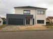 Maison individuelle Vente 4 chambres à Rettel - 409 500 € Belle maison 4 pents, qui comporte à l'étage 4 grandes chambres dont une suite parentale avec son dressing et sa salle d'eau. Au RDC vous retrouvez un OPEN SPACE de plus de 58 m2 pour recevoir famille et amis. Les grandes ouvertures qui la composent vous apporteront une luminosité très agréable. Avec ses lignes modernes et ses jeux de couleurs, elle ne laissera à coup sûr personne indifférent !!
Maisons LOTIBAT la référence.