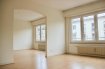 Appartement Location 1 chambre à Strasbourg - 830 € c.c. Situé à proximité de la Place d'Austerlitz, des facultés et des transports en commun, venez visiter ce volumineux 3 pièces de 65 m2 au 2e étage avec ascenseur. Celui-ci ce compose d'un grand et lumineux double séjour, d'une chambre au calme, d'une cuisine équipée avec balcon, d'une salle de bain et de wc séparé. L'appartement en bon état dispose également d'une chambre de bonne et d'une cave. Loyer 680 ' + 150 ' de charges incluant le chauffage.Frais d'agence locataire 520 ' TTC