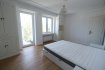 Chambre Location 1 chambre à Luxembourg-Limpertsberg - 1 295 € Luxembourg LIMPERTSBERG, 59, rue des Glacis, dans maison entièrement rénovée et meublée, grande chambre de 32 m2 + terrasse de 30m2 à louer dans duplex au premier étage et comprenant : grande chambre avec lit et dressing, bureau, sortie balcon et grande terrasse, salle de bains privative avec WC, baignoire, bidet, double lavabo, buanderie commune avec lave-linge et sèche-linge.
Cuisine et salon dans les parties communes. Libre de suite. Pour une seule personne, contrat de bail d'un an minimum.
Loyer 1.295 euros + charges forfaitaires de 245 euros.
Dans les charges tout est inclus à l'exception du nettoyage privatif de la chambre.
Frais d'agence : un mois de loyer + TVA, 50% à charge du locataire, 50% à charge du locataire.
Contact et visites : Arianna GHITTINO arianna@parkagence.lu téléphone 691 205 573 et Rosalba MAITRE émail : rosalba@parkagence.lu 691 550 189