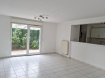 Appartement Location 2 chambres à Thionville - 845 € c.c. Appartement F4 situé en RDC comprenant: une entrée, un séjour avec cuisine ouverte semi-équipée (plaque de cuisson, four et hotte) de 37 m2, une salle de bain, un wc séparé avec un cellier attenant, deux chambres (12 et 12 m2) et une terrasse d'environ 11 m2.
En annexe : un garage privatif
Chauffage au gaz individuel
Détail des charges : nettoyage des communs, entretien de la chaudière, TEOM, électricité des communs et entretien VMC
Situé à 5 min en voiture de la gare et proche de toutes les commodités.