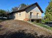 Maison individuelle Vente 2 chambres à Berg-sur-Moselle - 194 900 € A Rénover ou démolir :
Maison d'habitation d'environ 120m² sur un terrain de 17ares10 comprenant une entrée, partie jour composé d'une vaste cuisine donnant à une salle à manger avec accès terrasse et vue dégagée, partie nuit deux chambres, un bureau, une salle de bains .
Sous sol complet avec caves, grand garage, et pièce aménageable .
Gros Travaux de rénovation à envisager ou possibilité de démolition pour une reconstruction selon vos envies .